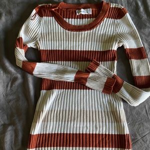 Long sleeve stretchy shirt size S